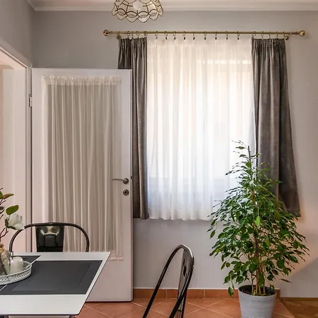 Apartment 29