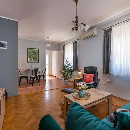 Apartment 29