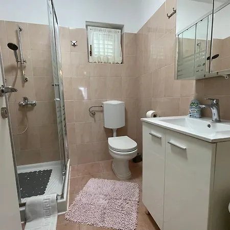 Apartment 29